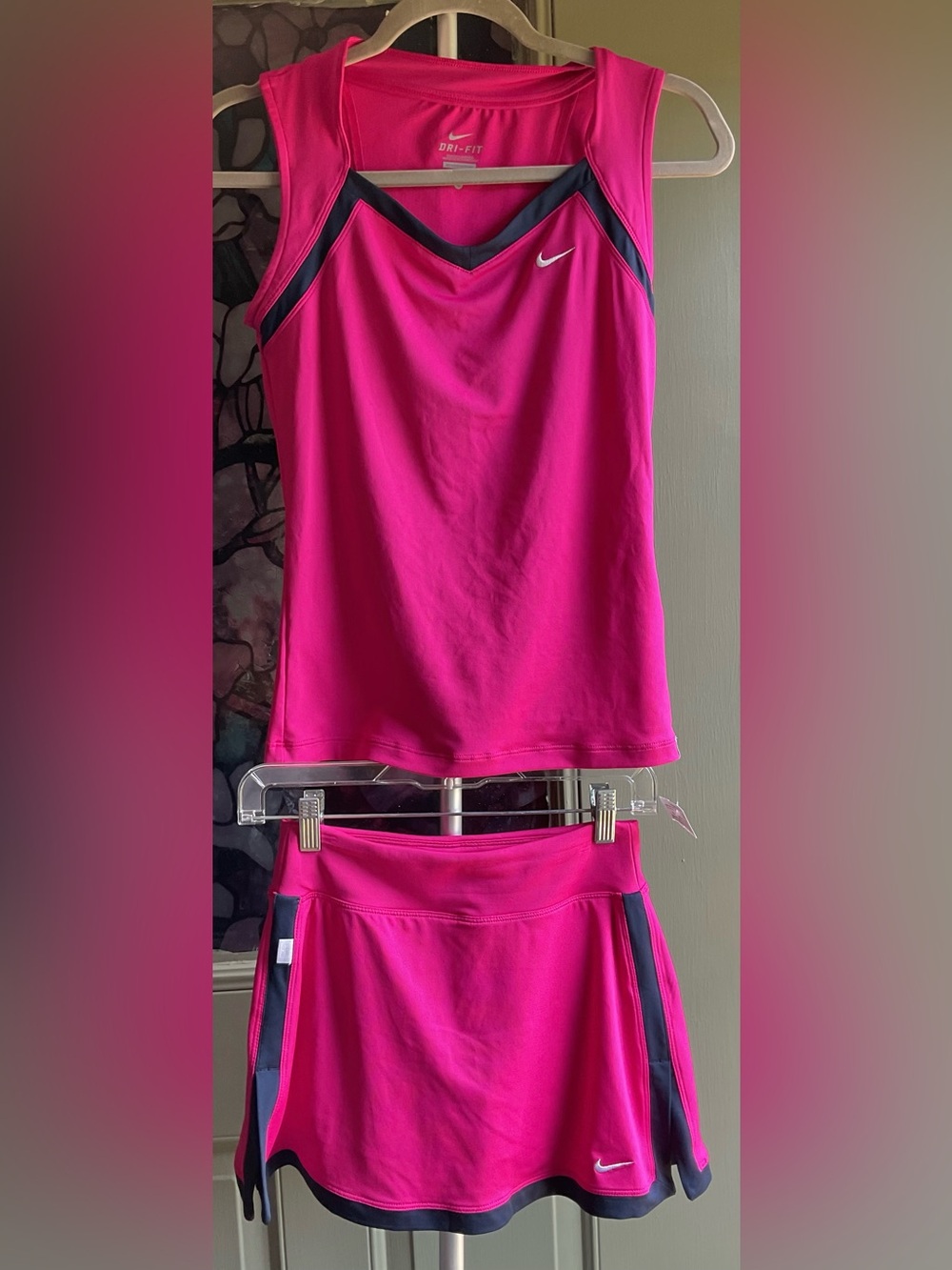 Nike Hot Pink and Navy Dri-FIT Tennis Tank and Skort Set small top xs skort